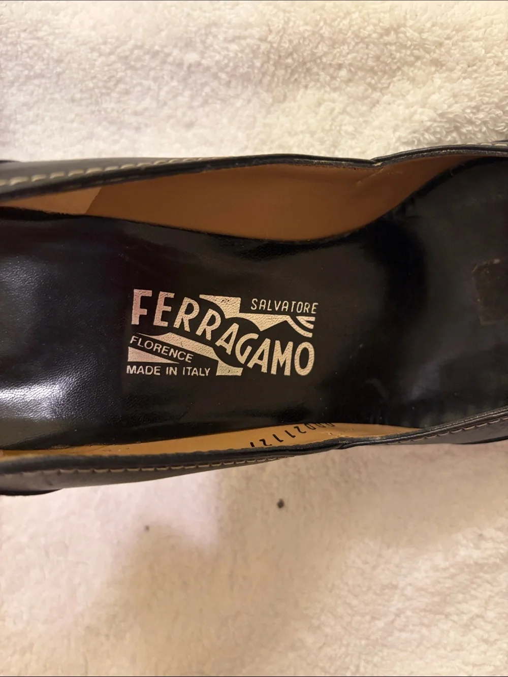 Salvatore Ferragamo Black Pointed-Toe Leather Heels